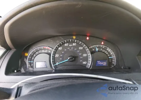 2012 Toyota Camry Xle z USA, uszkodzony, nr VIN 4T4BF1FK1CR235902